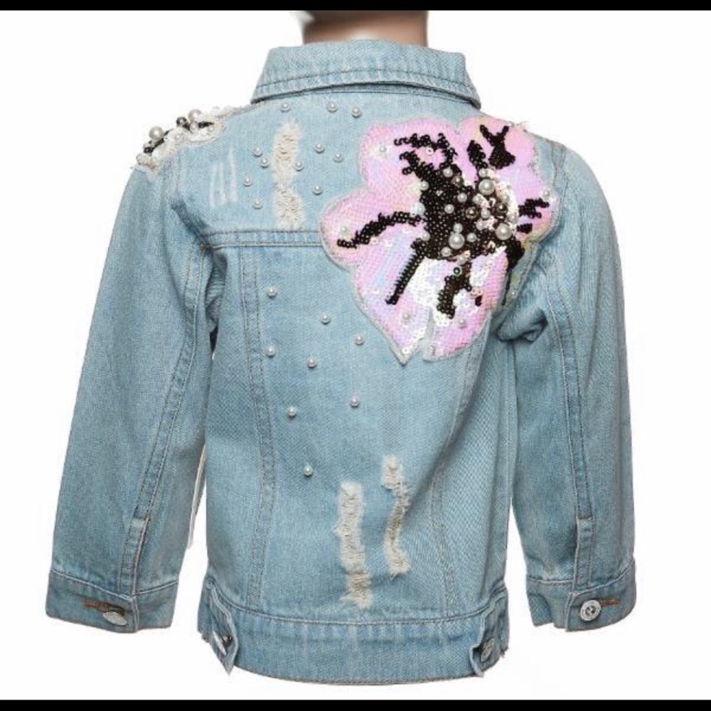 Jean Jacket 🌺 - Picture 2 of 2